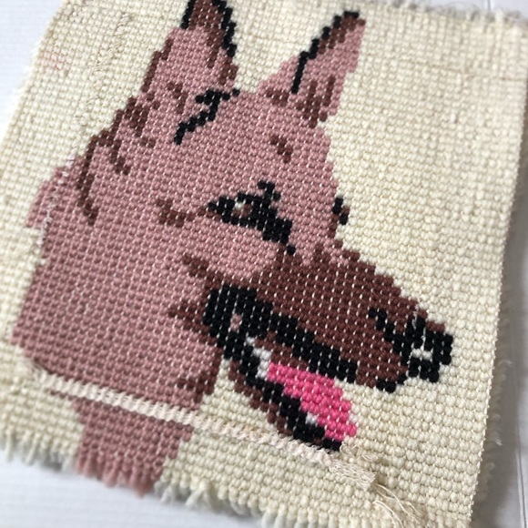 Handmade Shepherd Dog Wall Latch Hook Rug - Picture 4 of 9